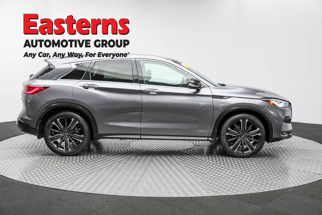 Used 2022 Gray INFINITI LUXE image 4