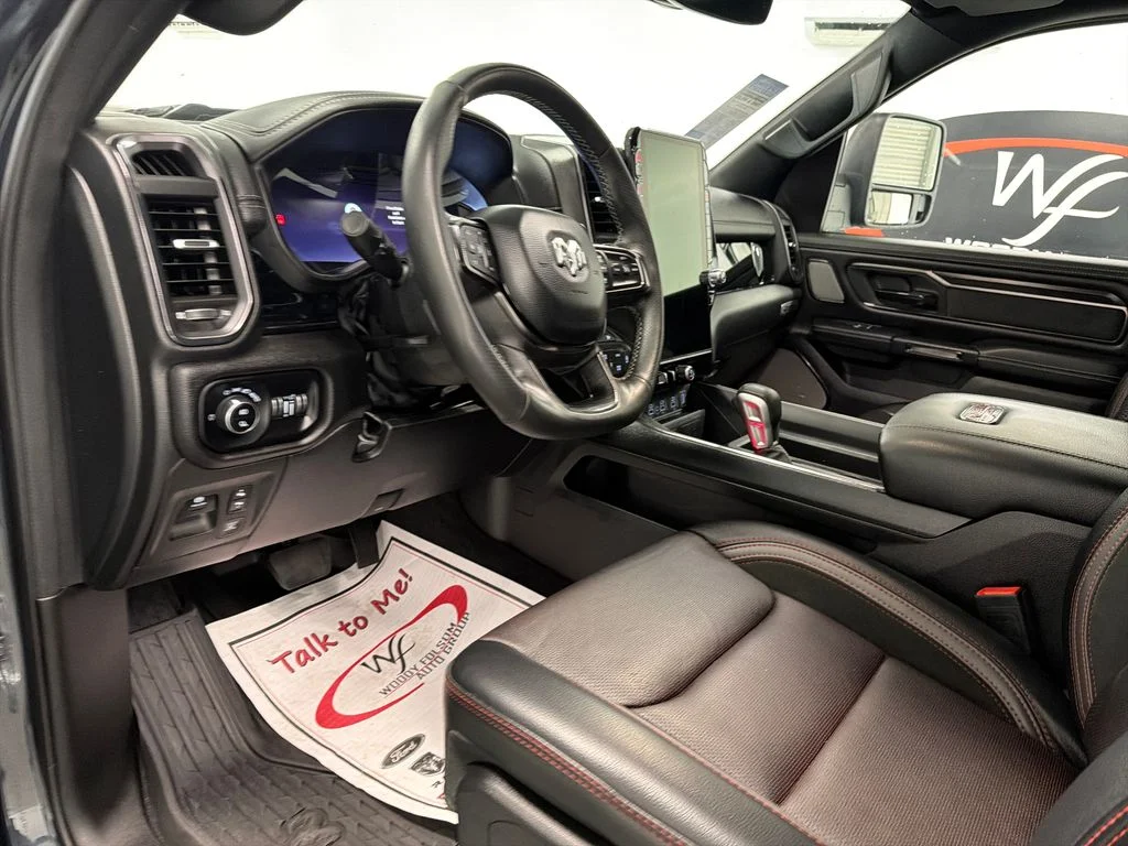 New 2026 White Knuckle Exterior Paint Dodge R/T Plus image 10