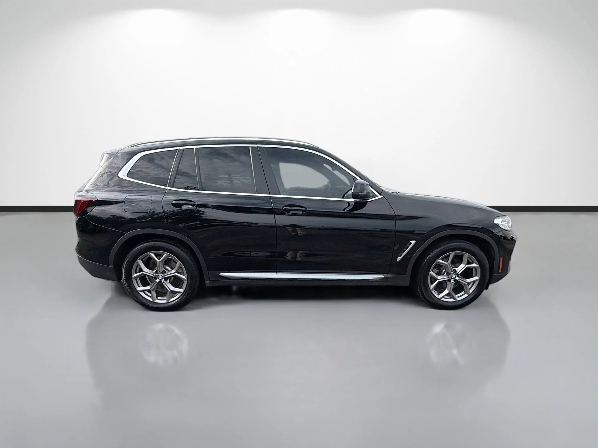 Used 2023 Jet Black BMW xDrive30i image 6