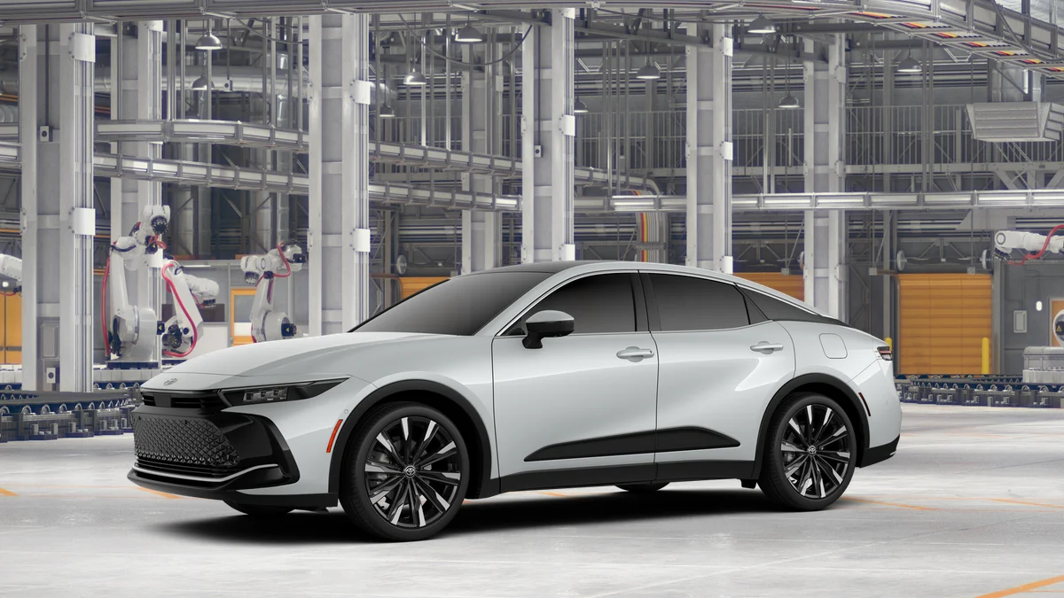 New 2026 Oxygen White Toyota Platinum image 2