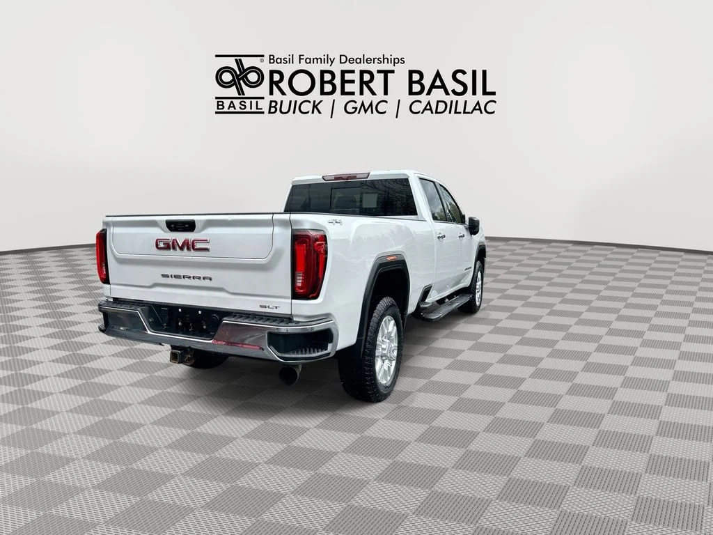 Used 2023 White GMC SLT image 8