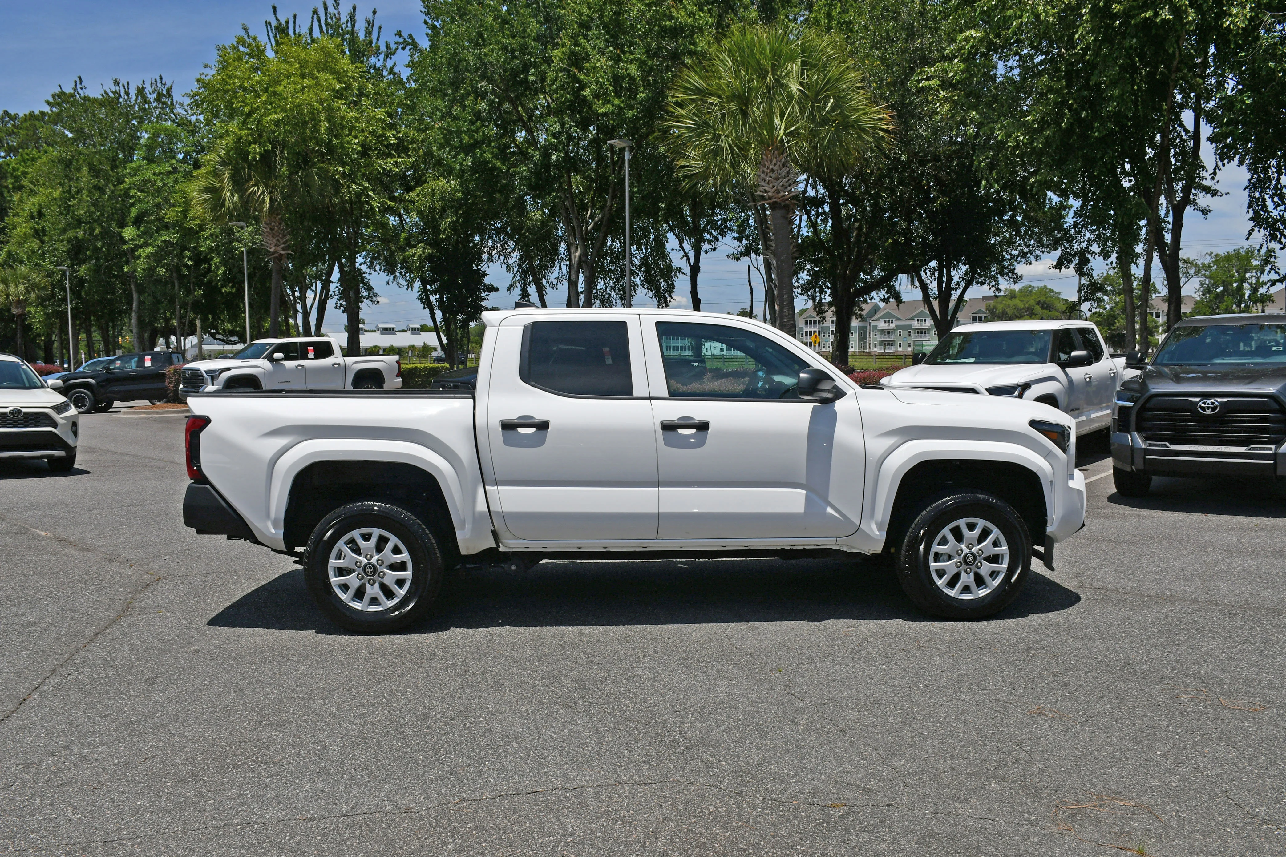 Certified Used 2024 White Toyota SR image 5