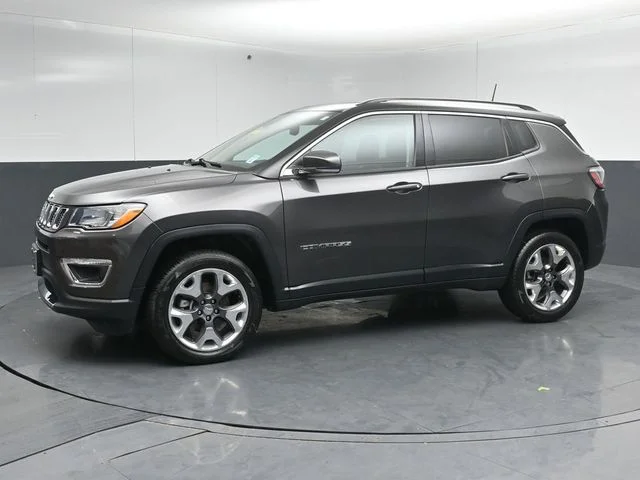 Used 2020 Granite Crystal Clearcoat Metallic Jeep Limited image 4