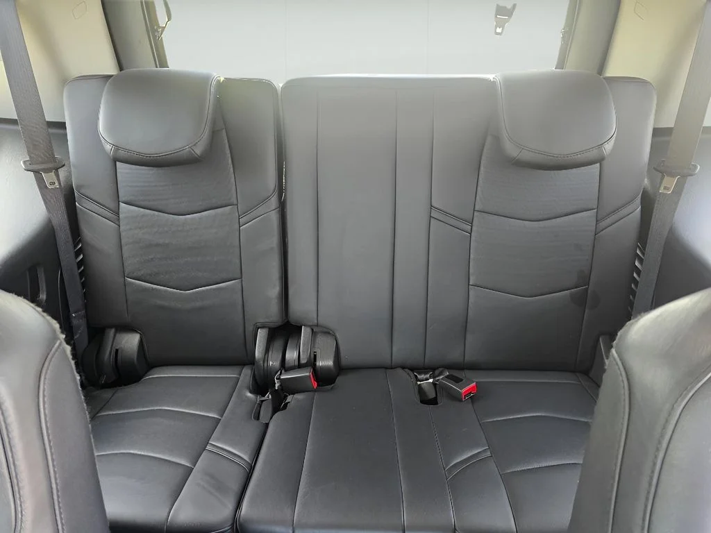 Used 2019 Radiant Silver Metallic Cadillac Luxury image 13