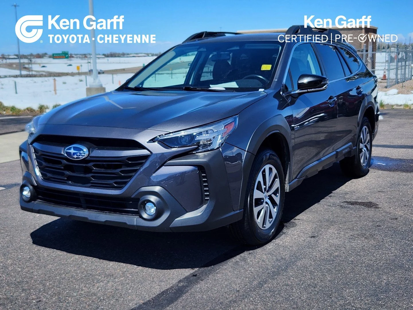 2025 Subaru Outback Premium's photo