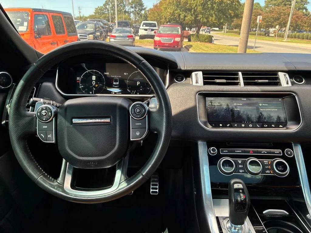 Used 2017 Black Land Rover 5.0L V8 Supercharged image 16