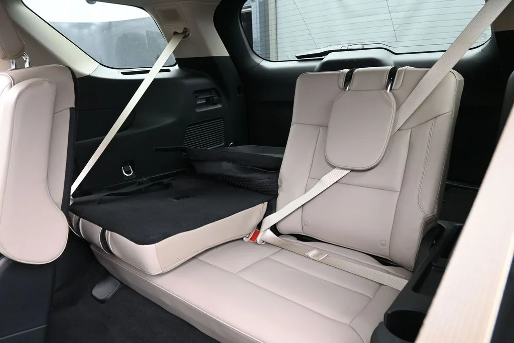 Used 2023 Oxford White Ford XLT image 14