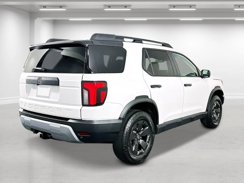 New 2026 Platinum White Pearl Honda RTL Towing image 4