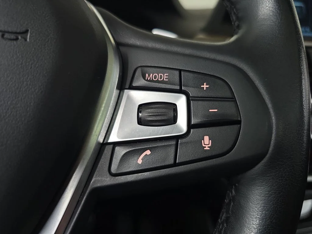 Used 2019 Silver BMW xDrive30i image 21