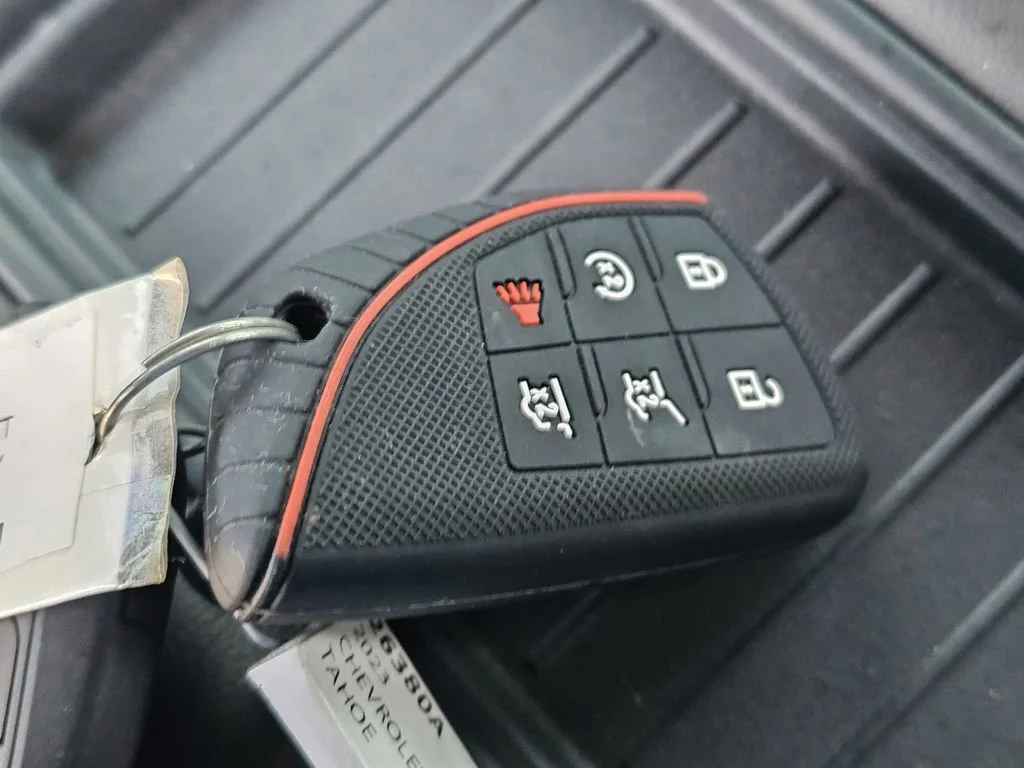 Used 2023 Summit White Chevrolet Z71 image 32