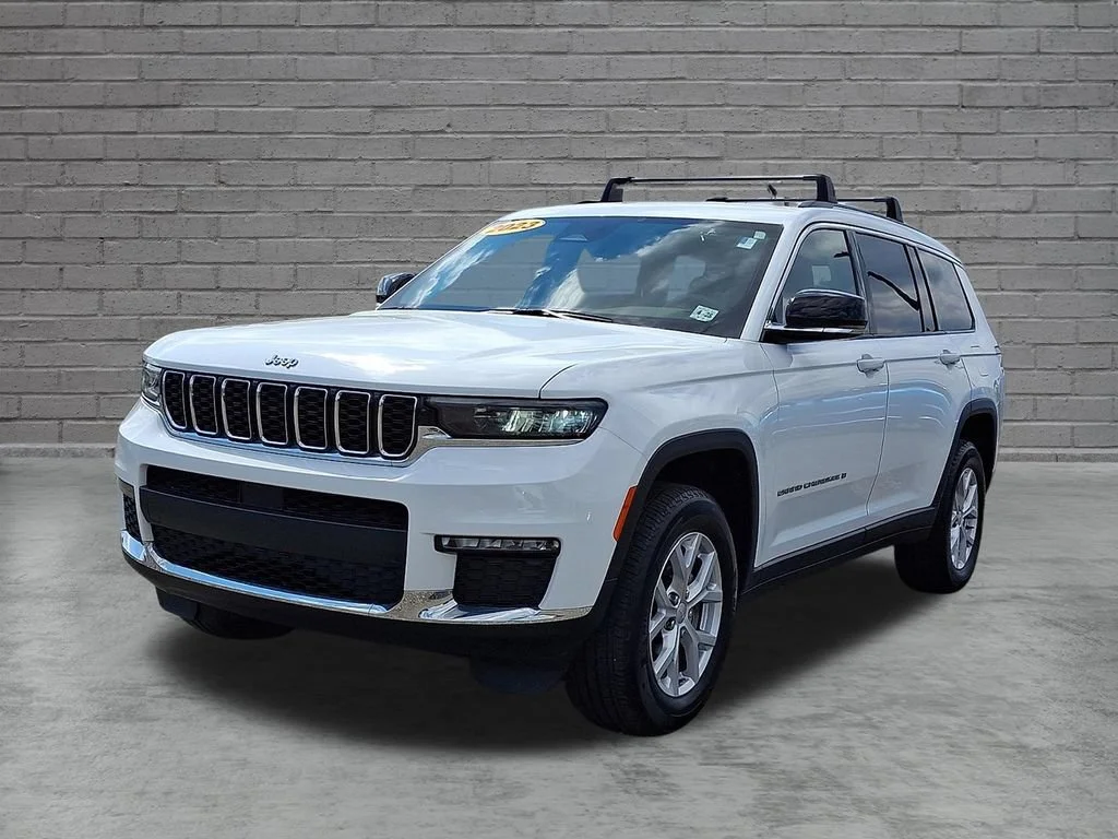 Used 2023 Bright White Clearcoat Jeep Limited image 5