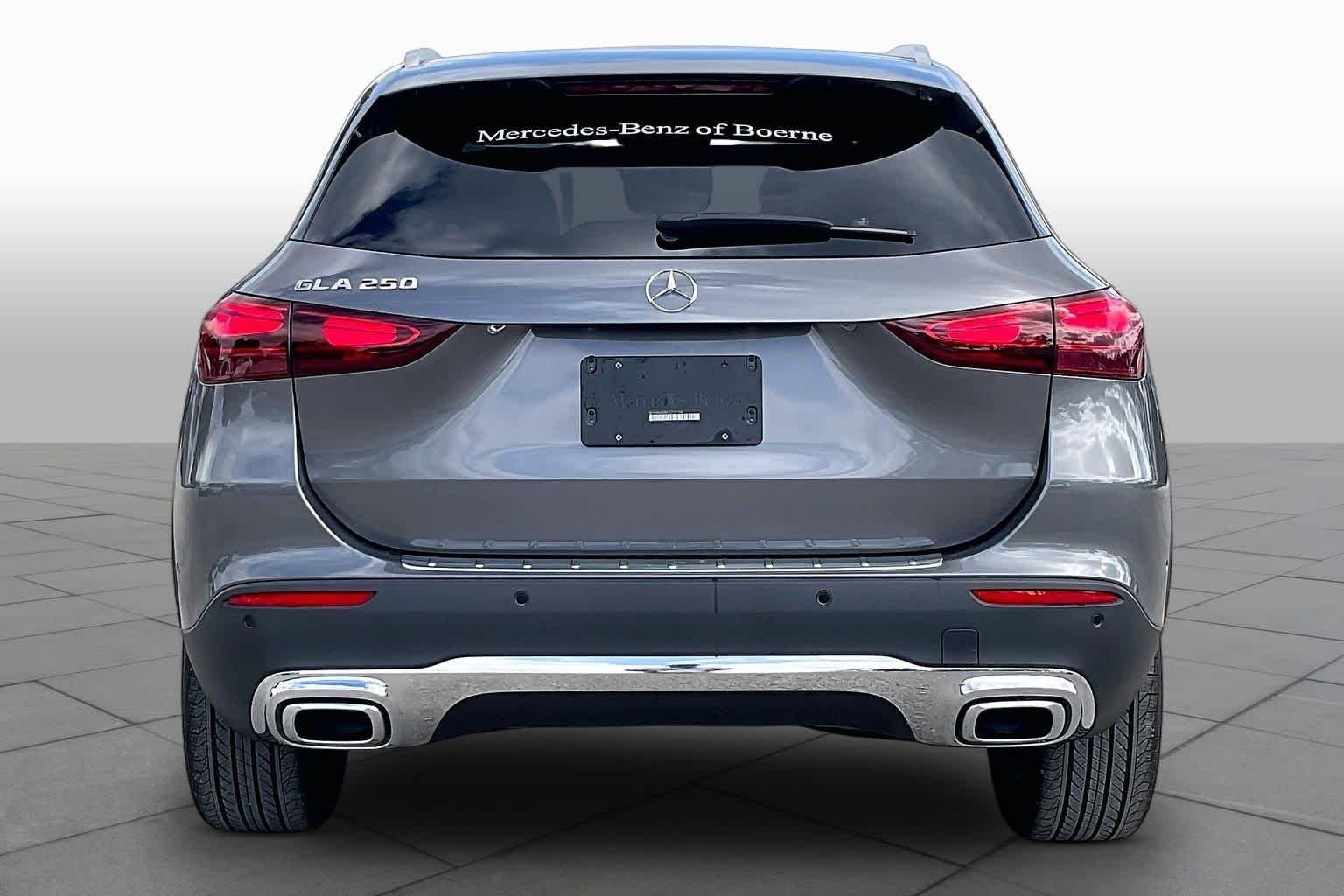 Certified Used 2026 Mountain Grey Metallic Mercedes-Benz GLA 250 image 5