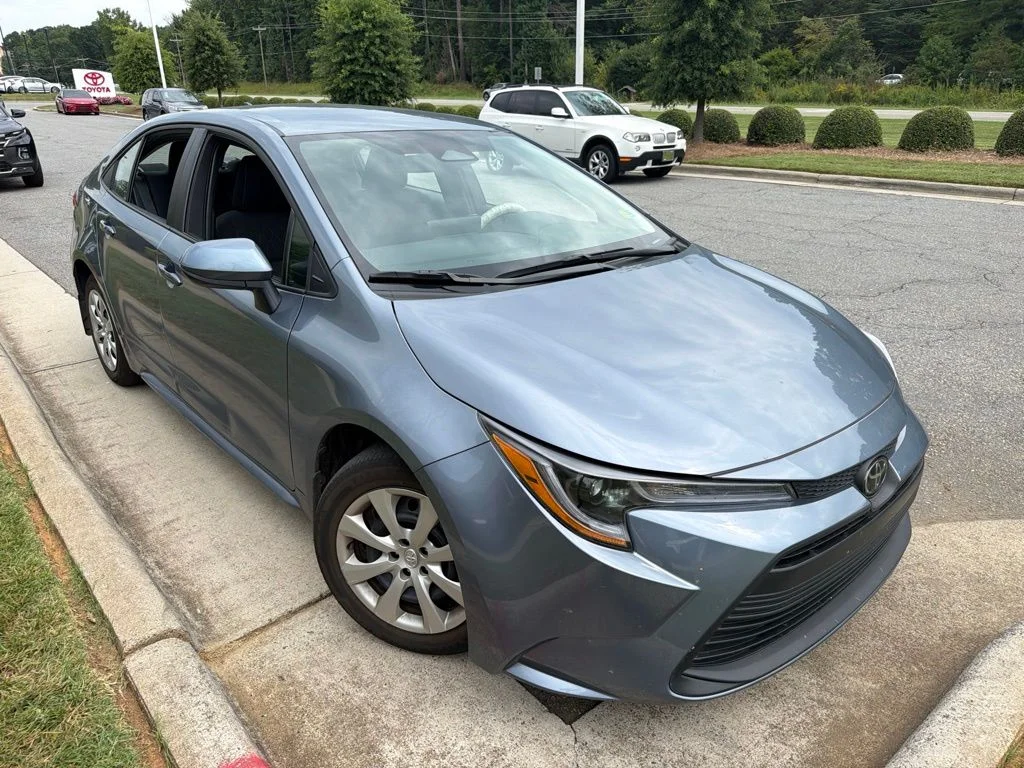 Used 2026  Toyota LE image 20