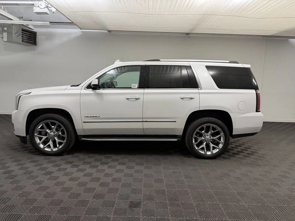 Used 2019 White Frost Tricoat GMC Denali image 2