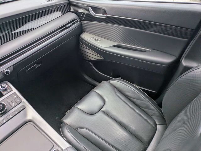Used 2023 Red Hyundai Calligraphy image 18