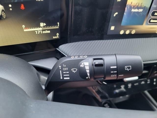 2026 Nissan KICKS SR - Photo 24