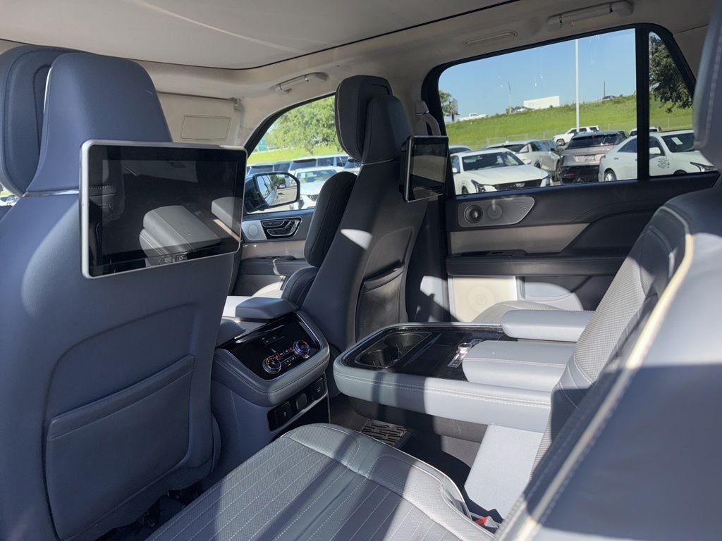 Used 2020 Crystal Blue Lincoln Black Label image 22