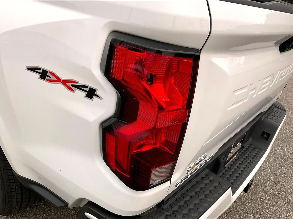 Used 2023 Summit White Chevrolet LT image 31