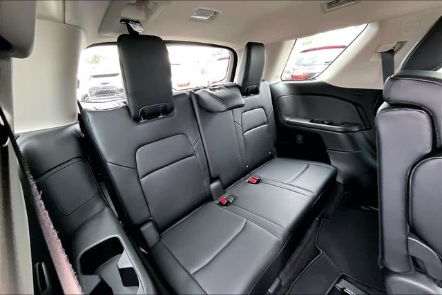 New 2026 Nissan Pathfinder SL 4D Sport Utility