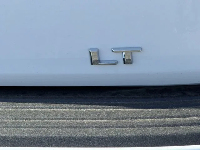 New 2026 Summit White Chevrolet LT image 9