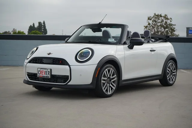 2026 MINI Convertible Signature Plus