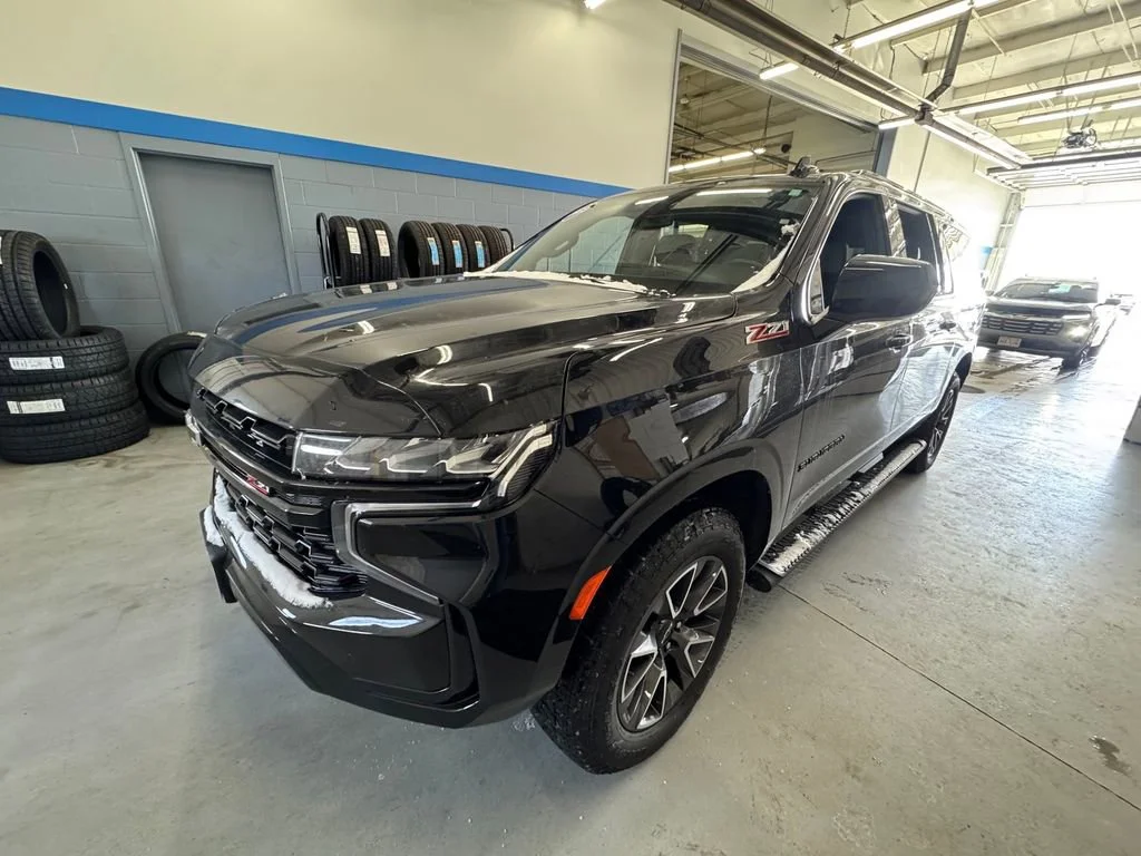 2023 Chevrolet Suburban Z71 - Photo 7