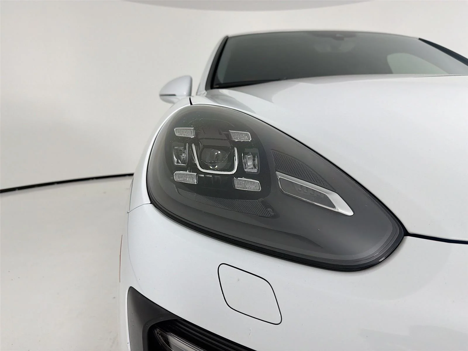Certified Used 2016 Carrara White Metallic Porsche GTS image 31