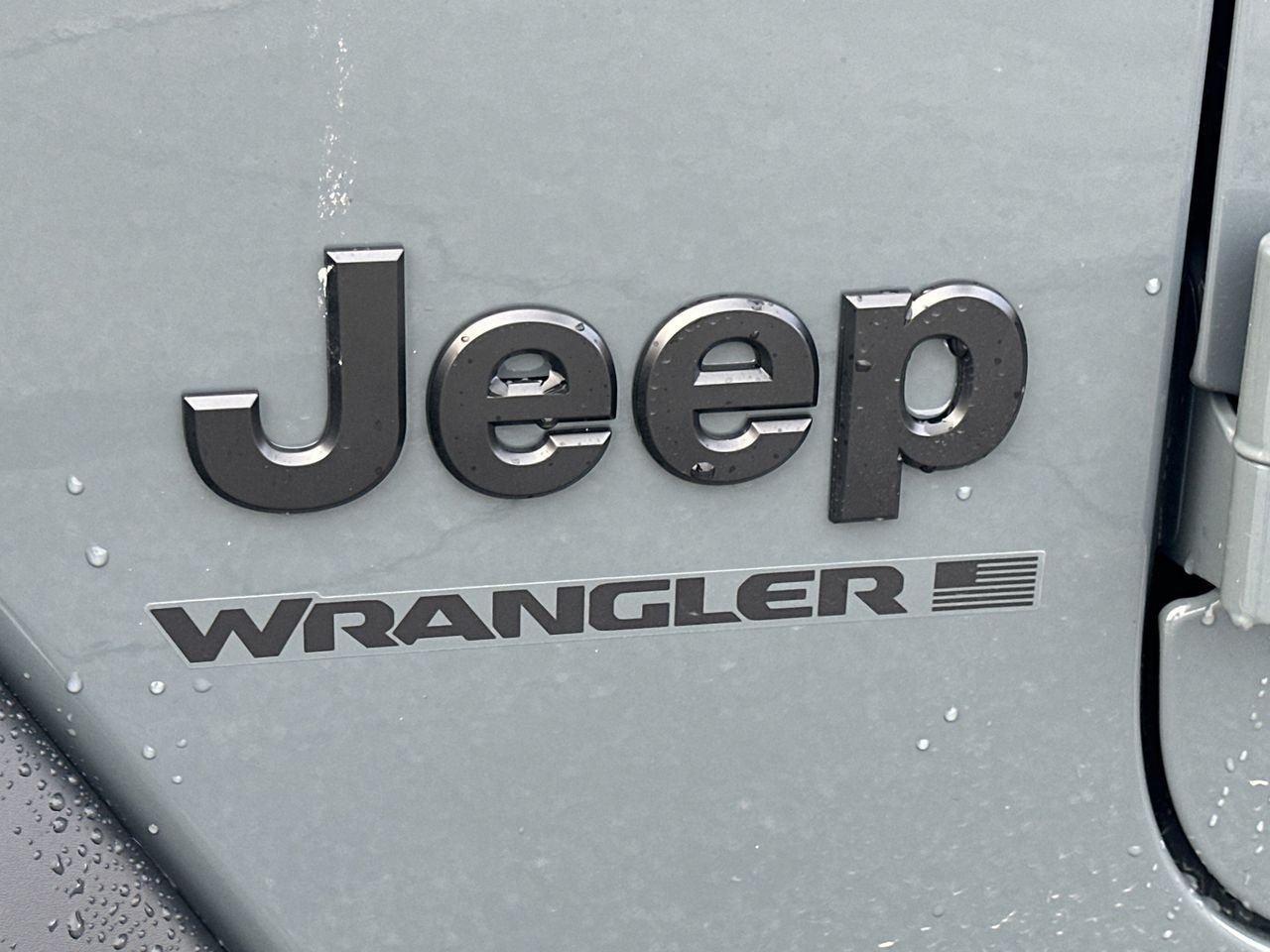 New 2026 Anvil Clear-Coat Exterior Paint Jeep Sport S image 25