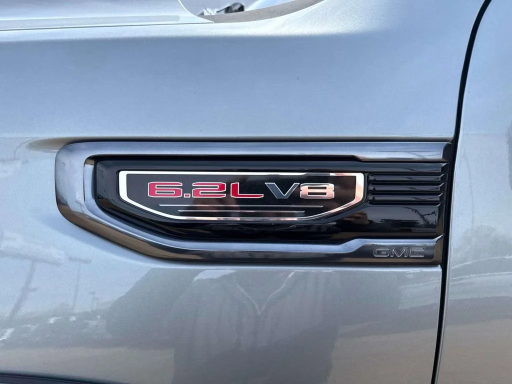 2025 GMC Sierra 1500 AT4 - Photo 9