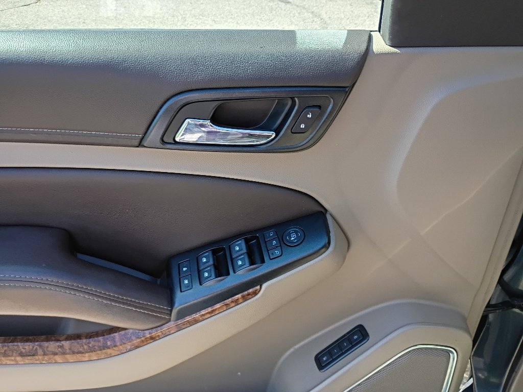Used 2019 Shadow Gray Metallic Chevrolet Premier image 24