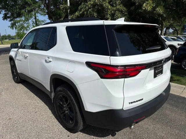 Used 2022 White Chevrolet LS image 11