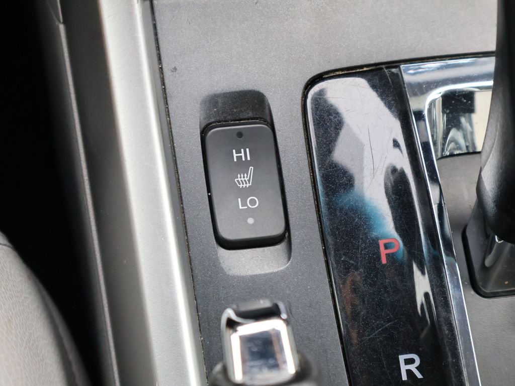 Used 2013  Honda EX-L image 23