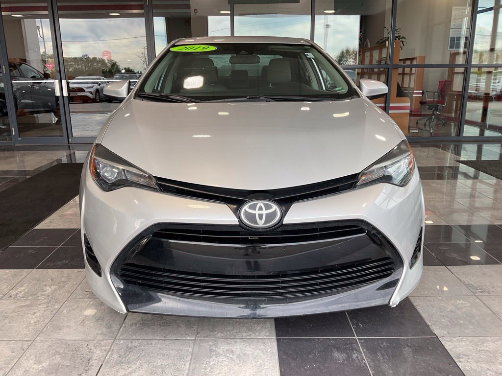 Used 2019 Toyota Corolla LE with VIN 2T1BURHE8KC152554 for sale in Kansas City