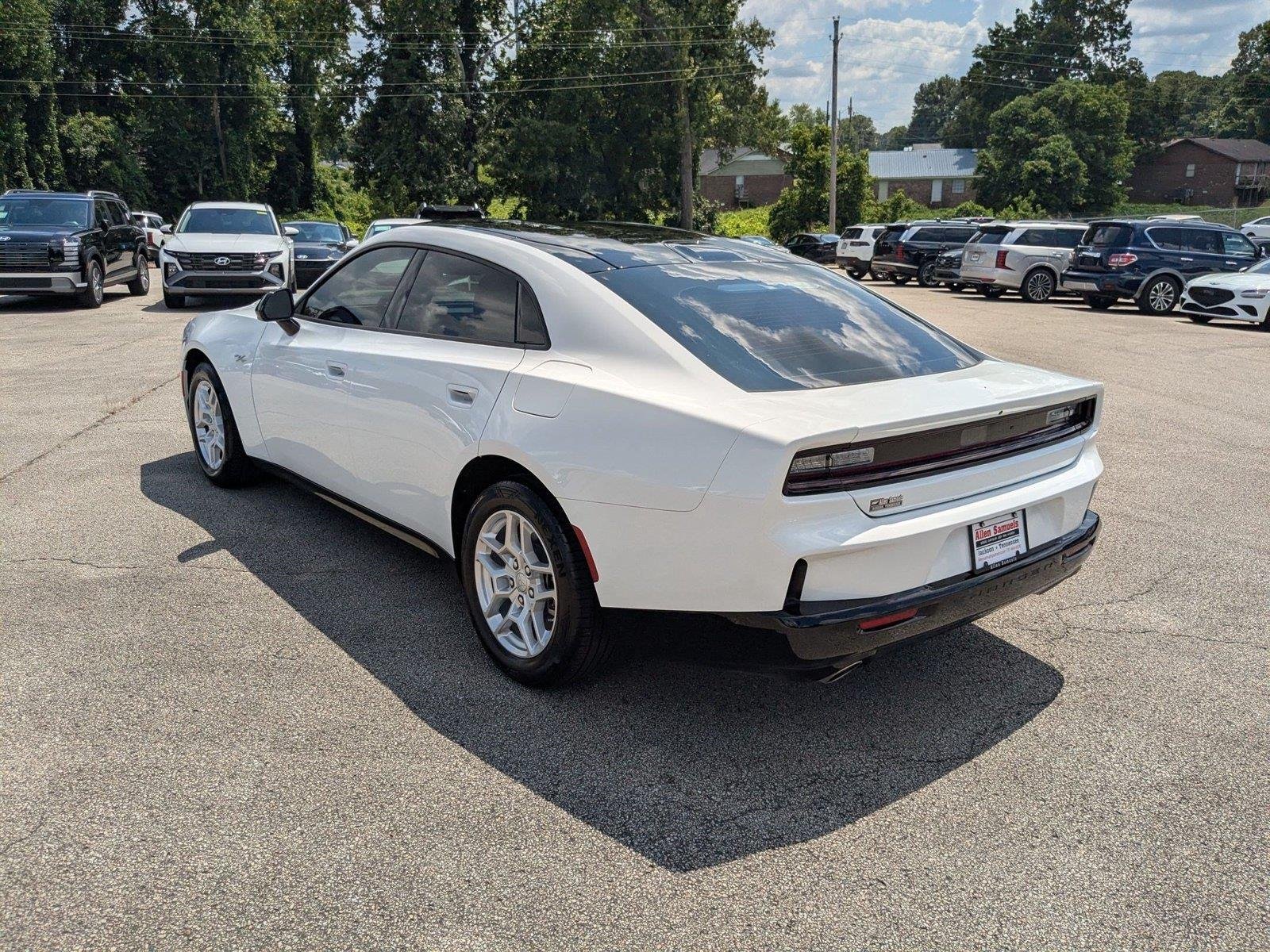 Certified Used 2026 WHITE KNUCKLE DODGE R/T image 8