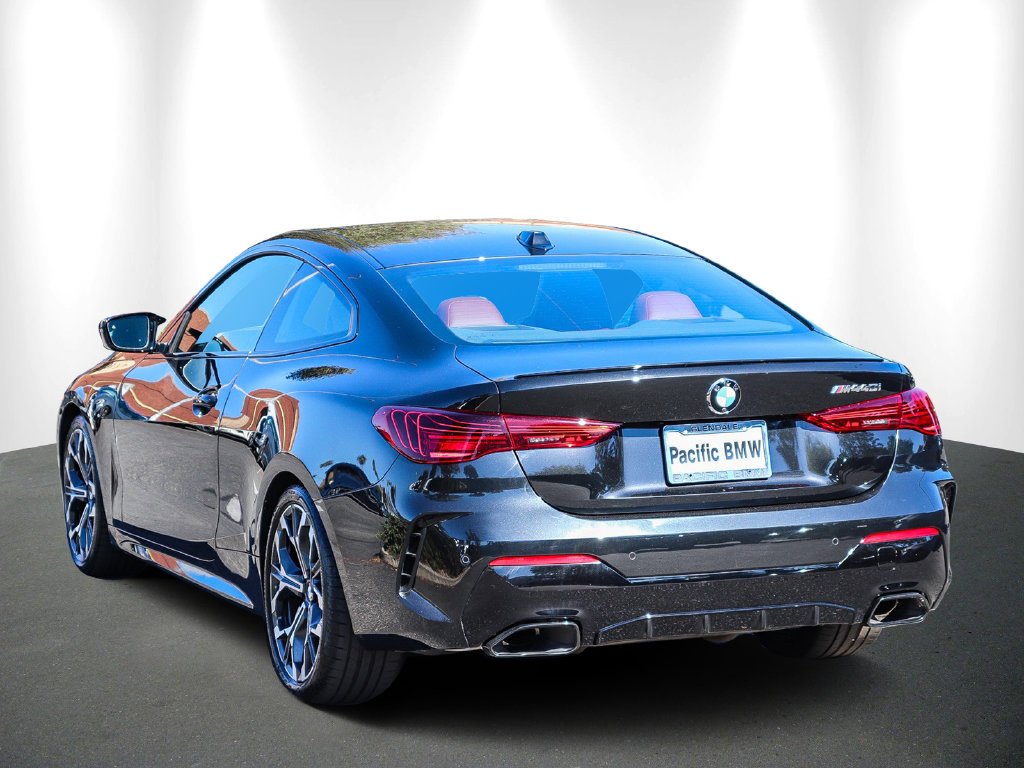 2026 BMW 4 Series photo 4