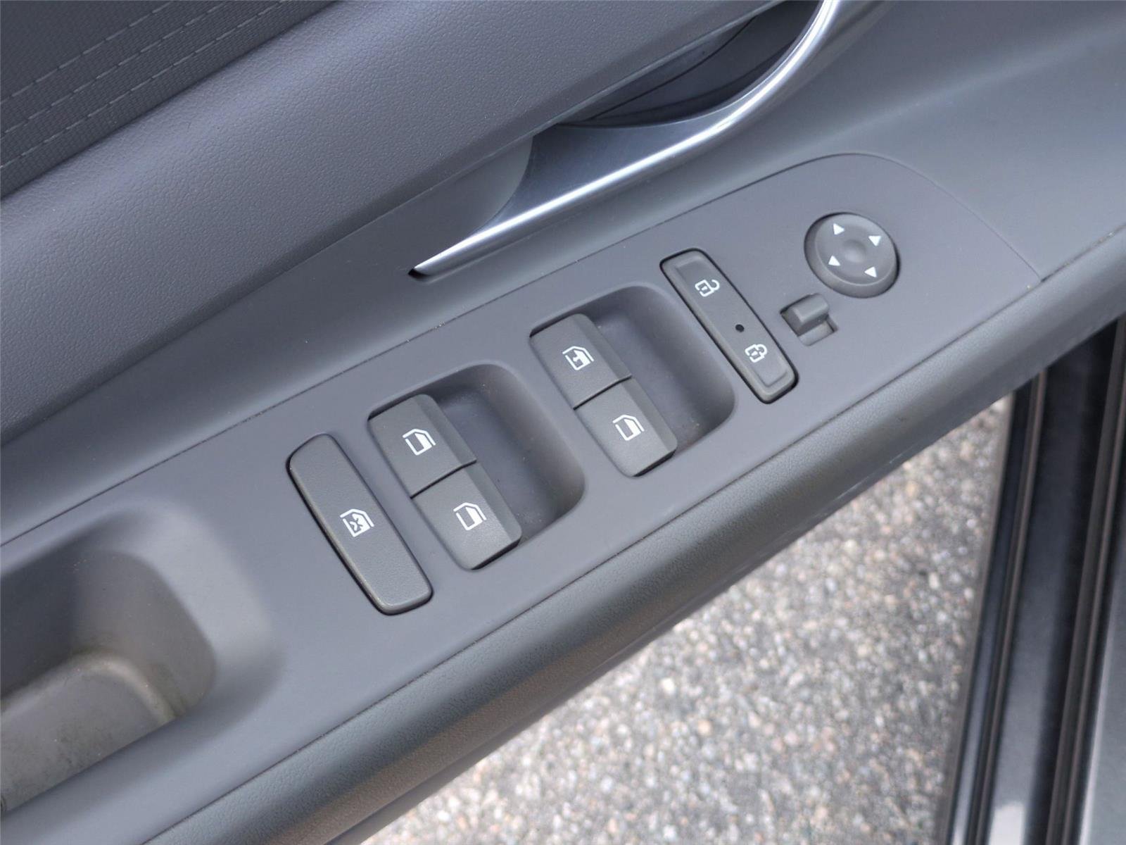 Used 2021 FLUID METAL HYUNDAI SE image 16