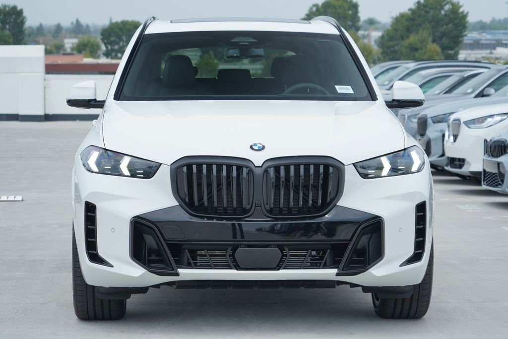 New 2026 Alpine White BMW sDrive40i image 2