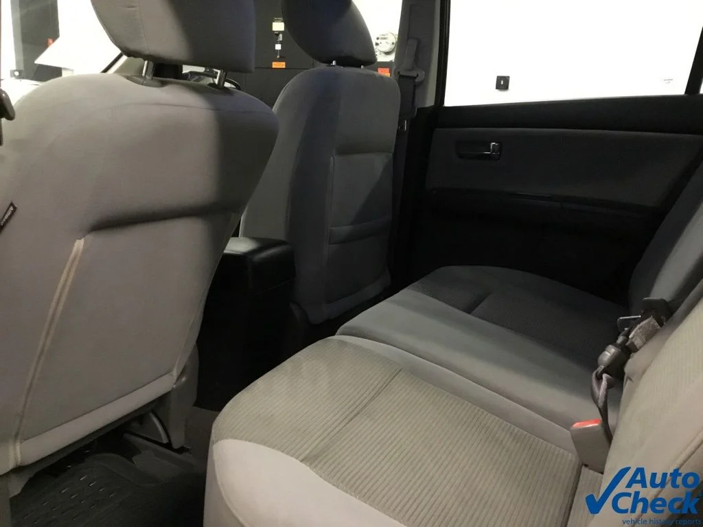 Used 2012 Black Nissan 2.0 SR image 27