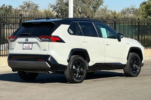 Certified Used 2021 BLIZZARD PEARL/MIDNI Toyota  image 5