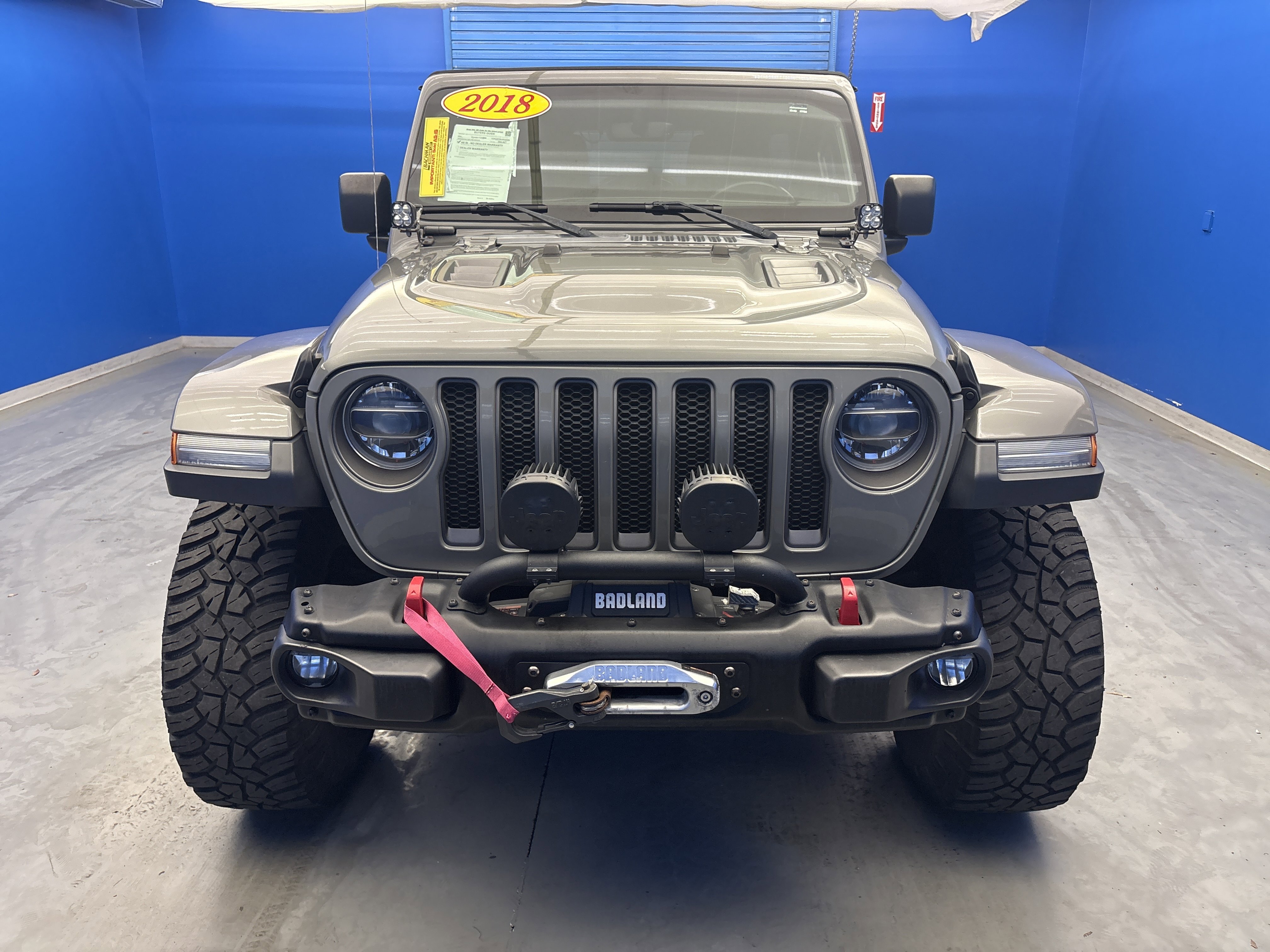 Used 2018 Gray Jeep Rubicon image 3