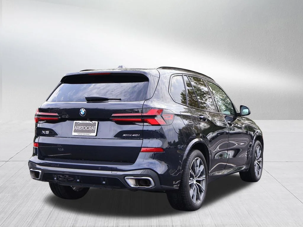 Used 2026 Black BMW xDrive40i image 28