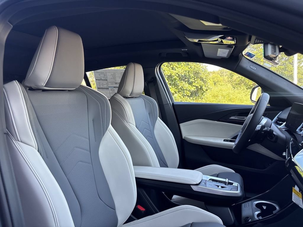 New 2026 Brooklyn Grey Metallic BMW xDrive28i image 21