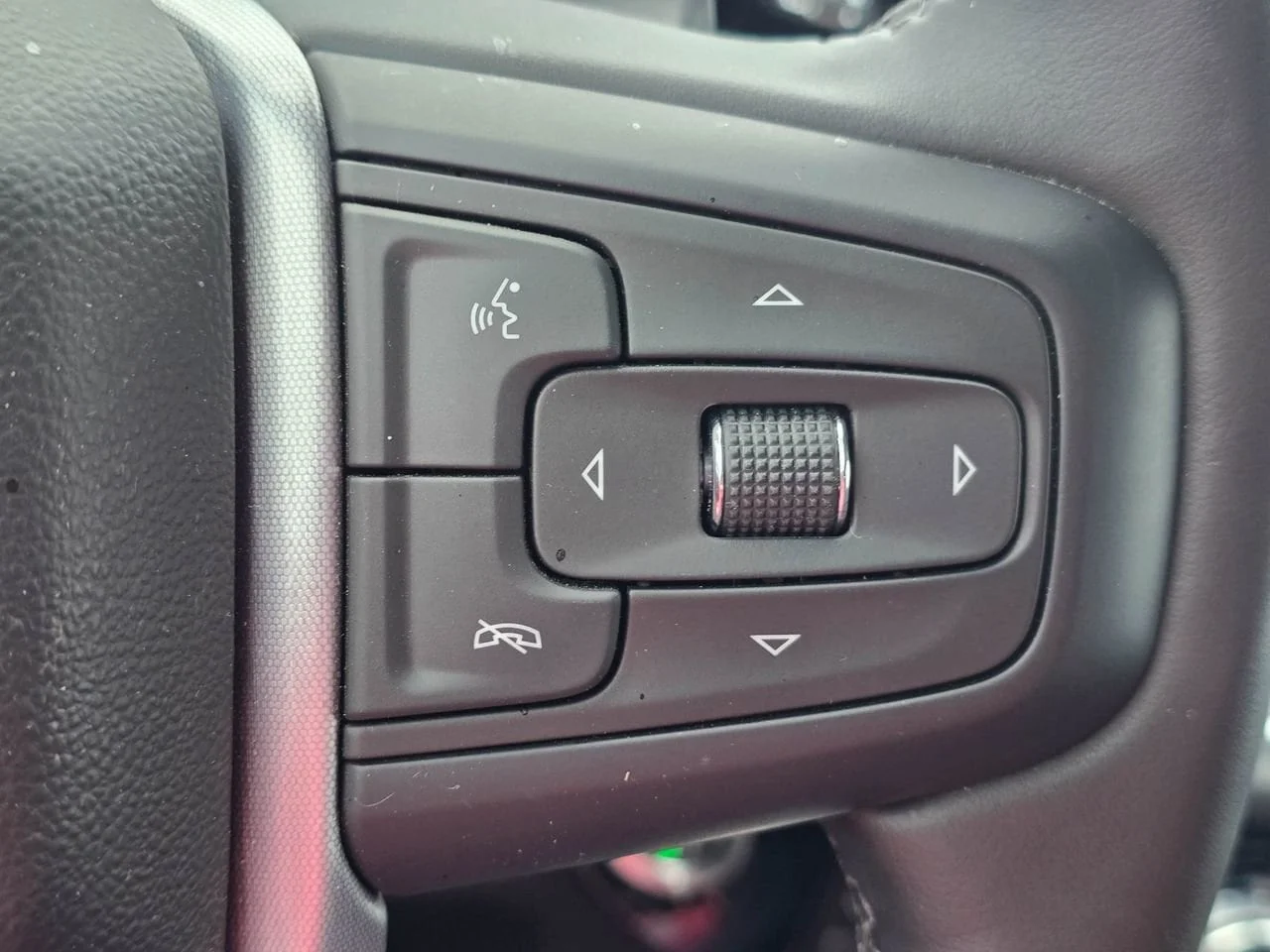Used 2023 Sterling Metallic GMC SLT image 22
