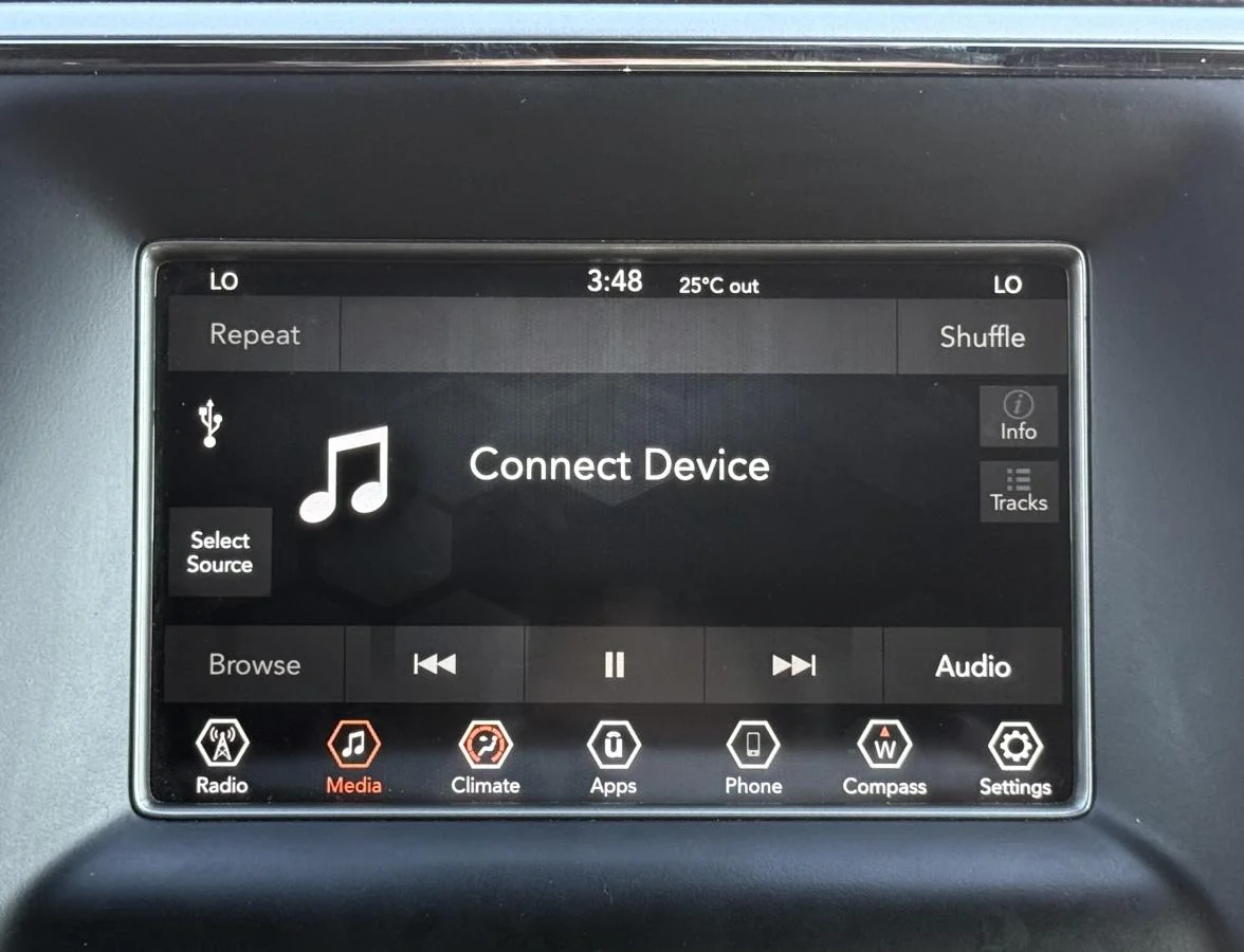 Used 2018 Red Jeep Laredo 4wd image 18