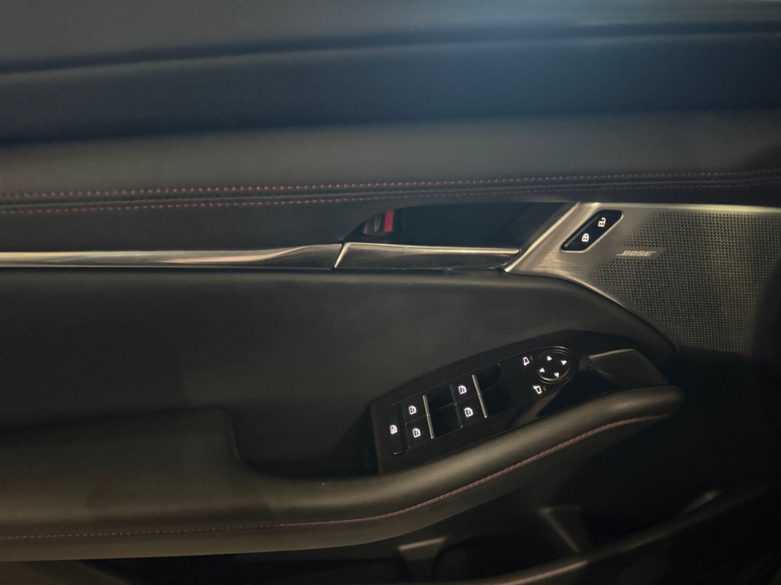 Used 2022 Polymetal Gray Metallic Mazda Carbon Edition image 17