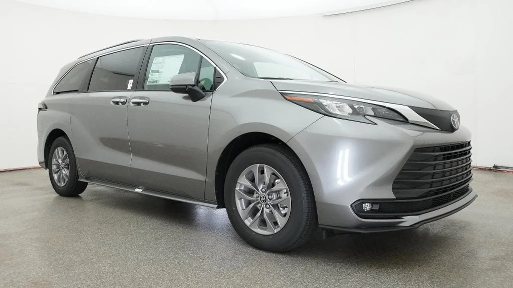 New 2026 Heavy Metal Toyota XLE image 9