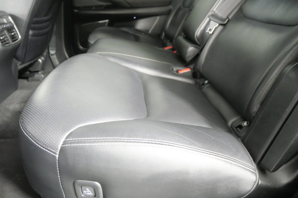 Used 2020 Sonic Silver Metallic Mazda Grand Touring image 15