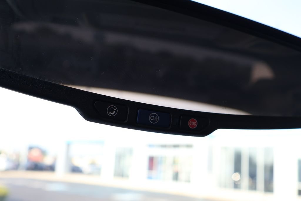 Used 2018 GRAPHITE METALLIC Chevrolet LT image 31