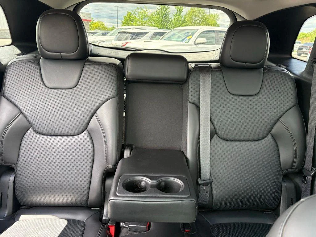 Used 2017 Deep Cherry Red Crystal Pearlc Jeep Overland image 12