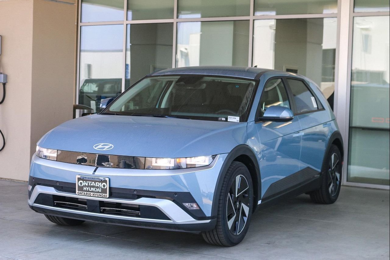 New 2026 Blue Hyundai SEL image 4